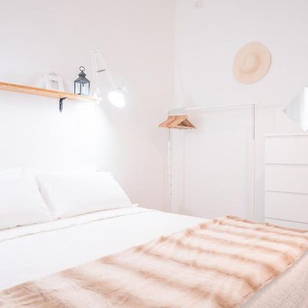 Minimalist Chic A Villanova 3Bdr - 2Bth - Wifi Cagliari Bagian luar foto