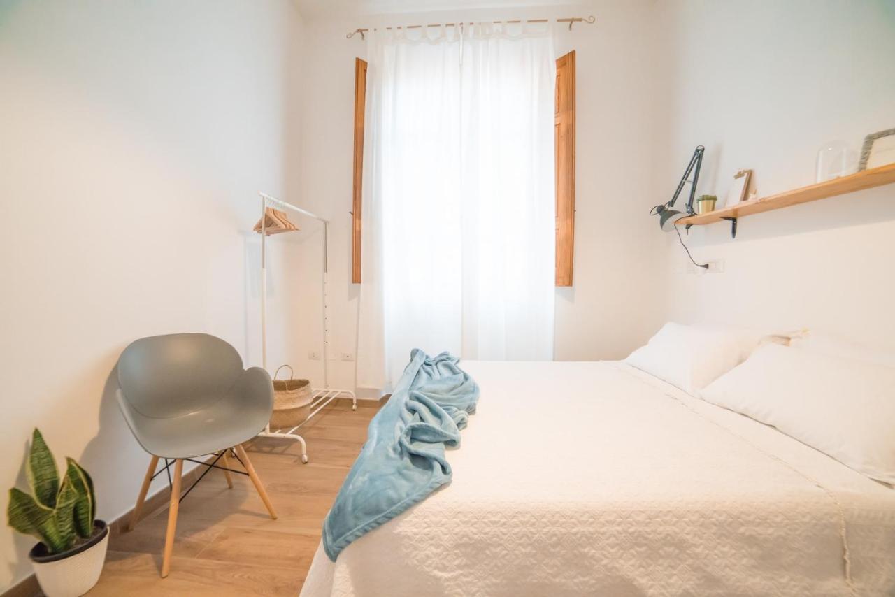 Minimalist Chic A Villanova 3Bdr - 2Bth - Wifi Cagliari Bagian luar foto